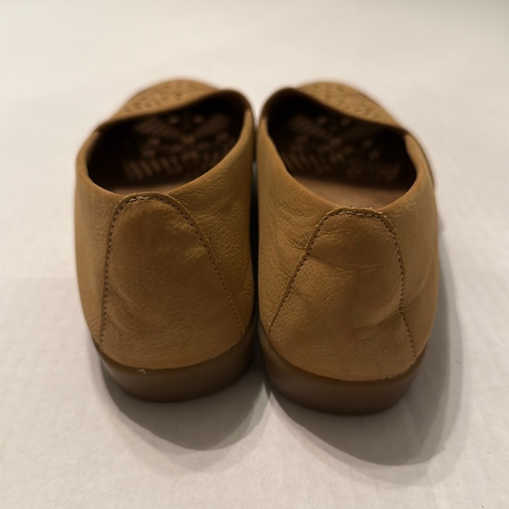 NWT A2 by Aerosoles Women's Tan Trend Right Women's Ballet Flats Size 6 - Picture 3 of 5
